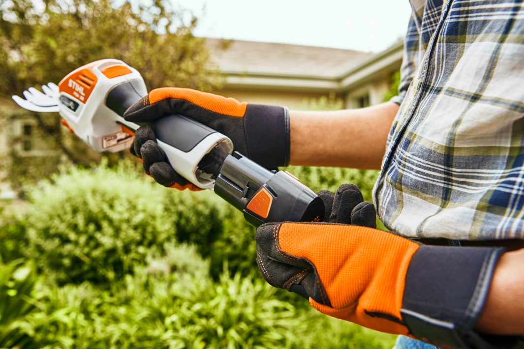 STIHL HSA 26 200mm Cordless Hedge Trimmer - AS System