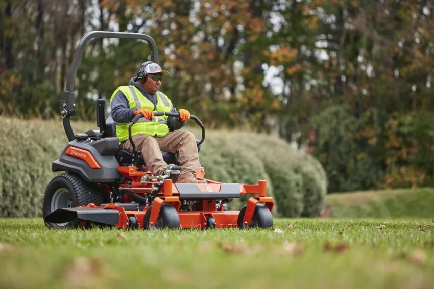 Zero-Turn Ride-On Lawnmowers